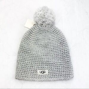 [UGG] Basic Gray Cable Knit Logo Beanie Hat